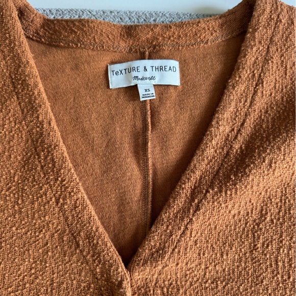 Madewell Texture and Thread Tie Front Wrap Top in Cedar Size XS - Picture 5 of 13